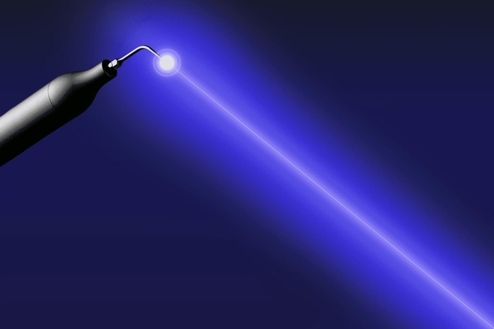 内部から破壊:特殊な光(レーザー)が細菌だけを狙い撃ち